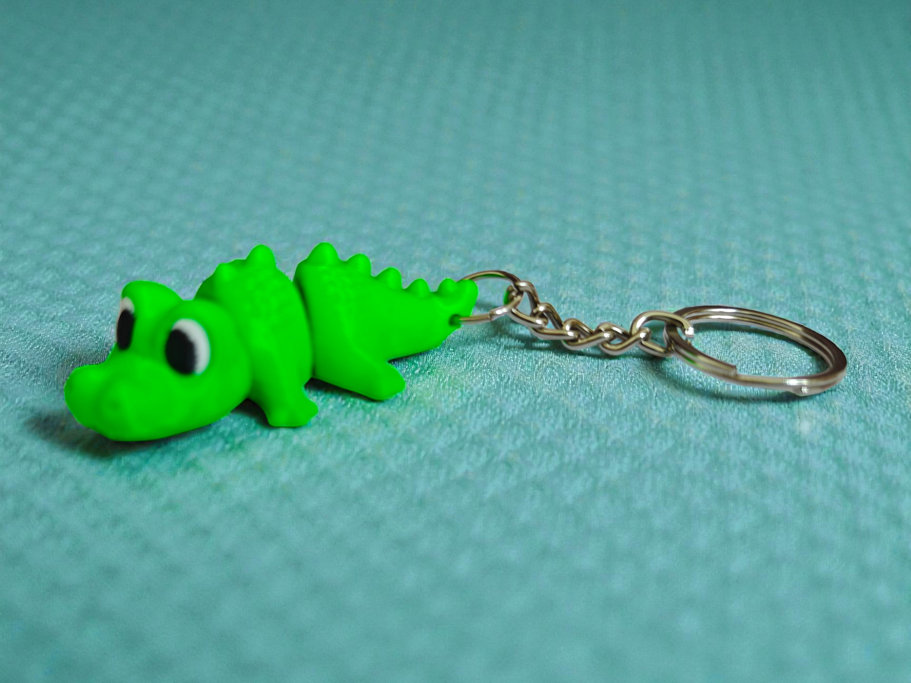 3D Printed flexi cute aligator keychain