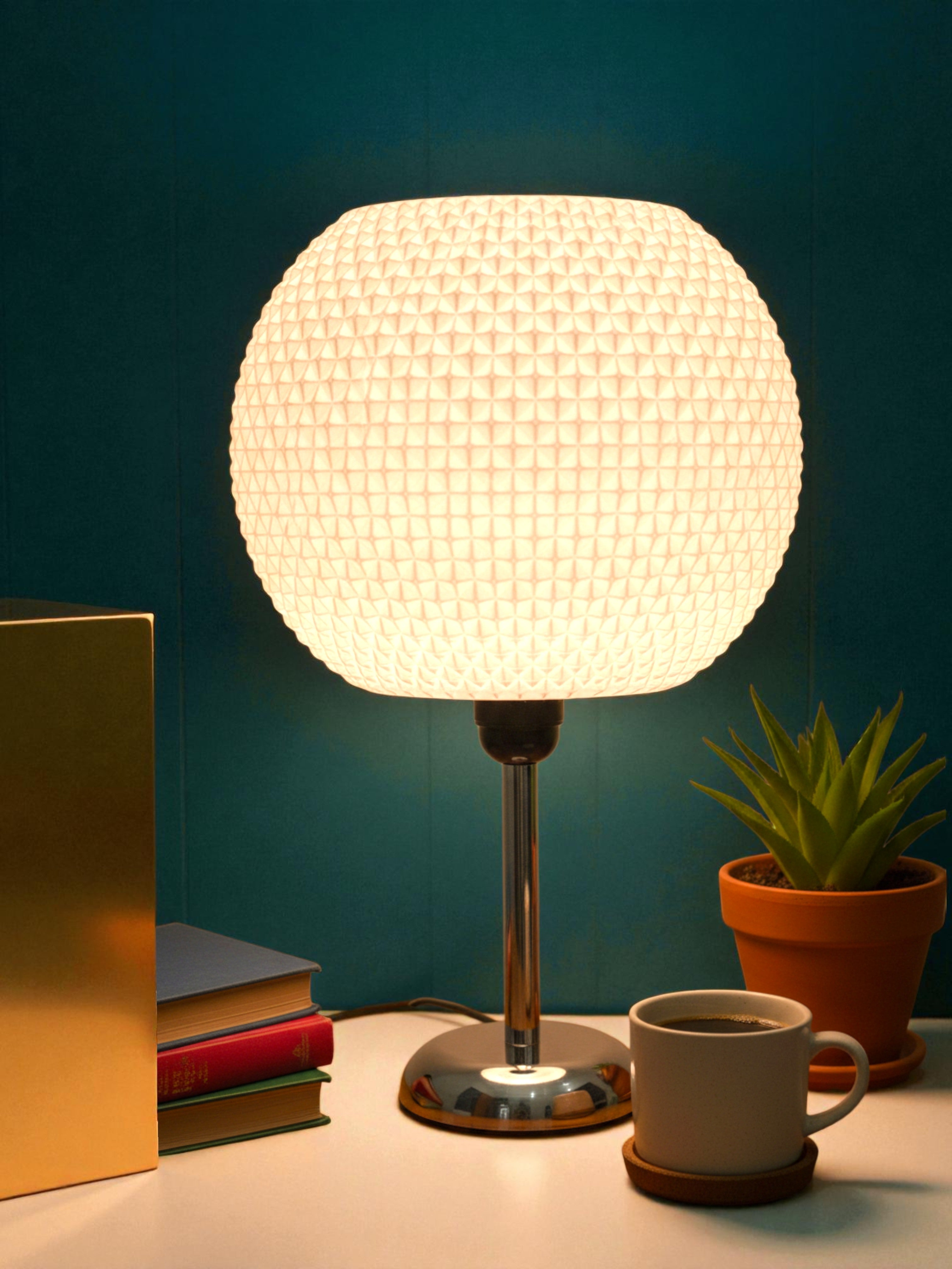 3D Printed round table lamp